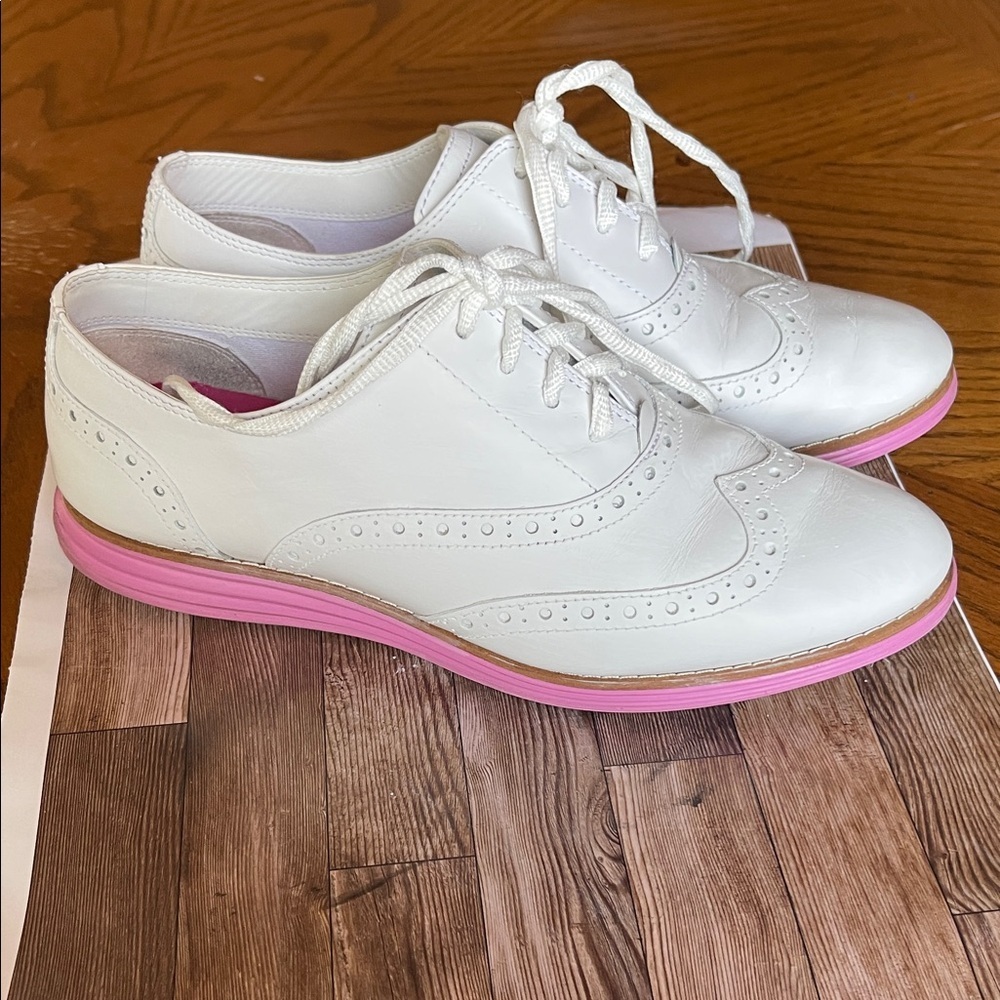 Women's White Wingtip Lace-Up Shoes with Pink Sole - Picture 5 of 7